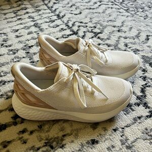 Women’s Kizik 6.5 shoes